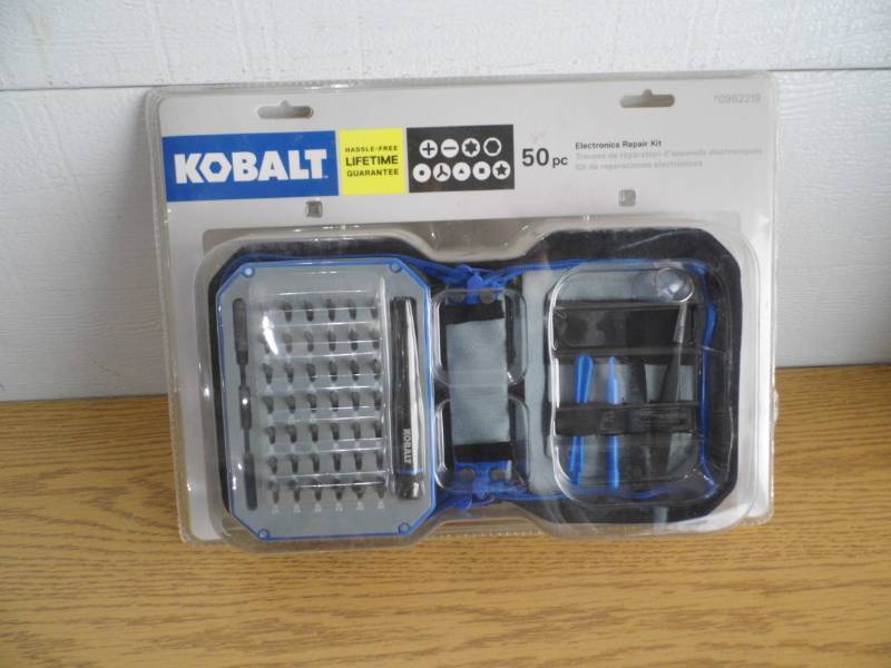 lot 61 image: Kobalt 50 pc Electronic Repair Kit