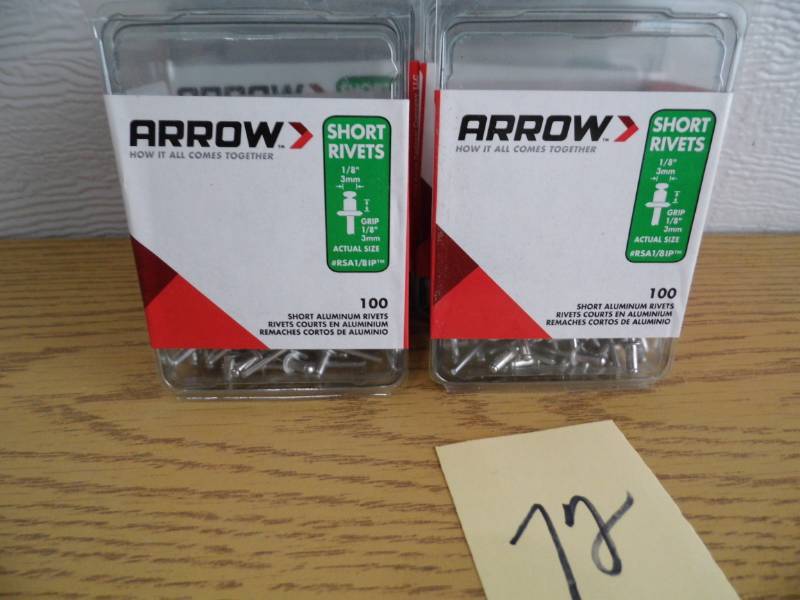 lot 72 image: Lot of 6 Arrow Short Rivets