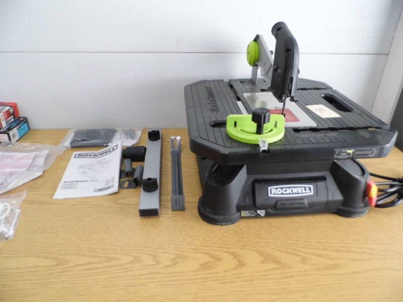 lot 74 image: Rockwell Blade Runner X2 Saw