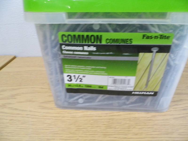 lot 89 image: Fas-N-Tite Common Nails