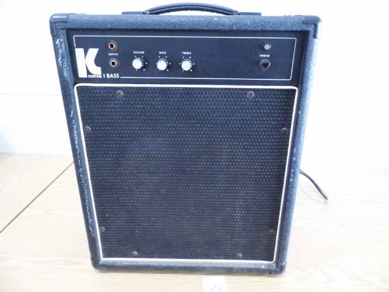 lot 92 image: Kwinton Bass Amp