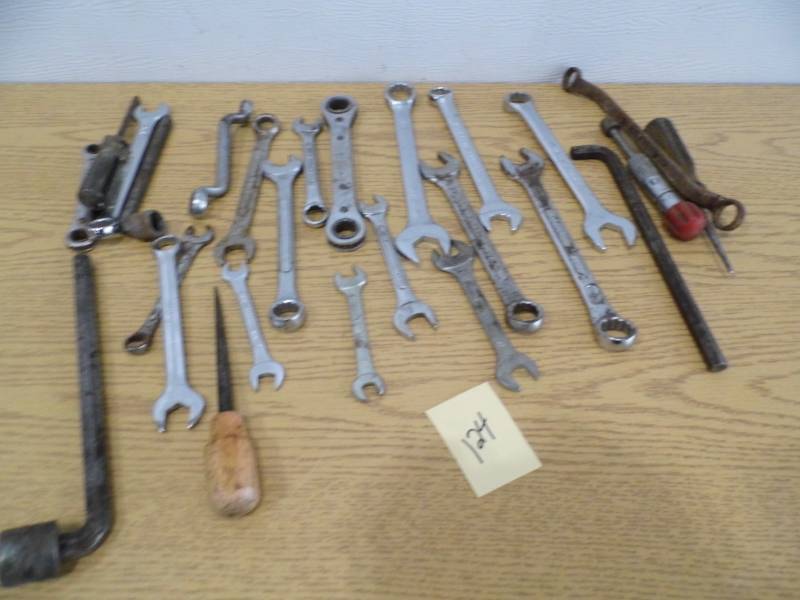 lot 124 image: Hand Tools