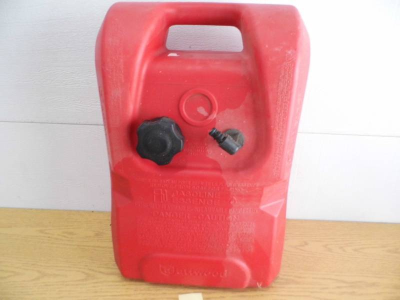 lot 170 image: Attwood Gas Tank