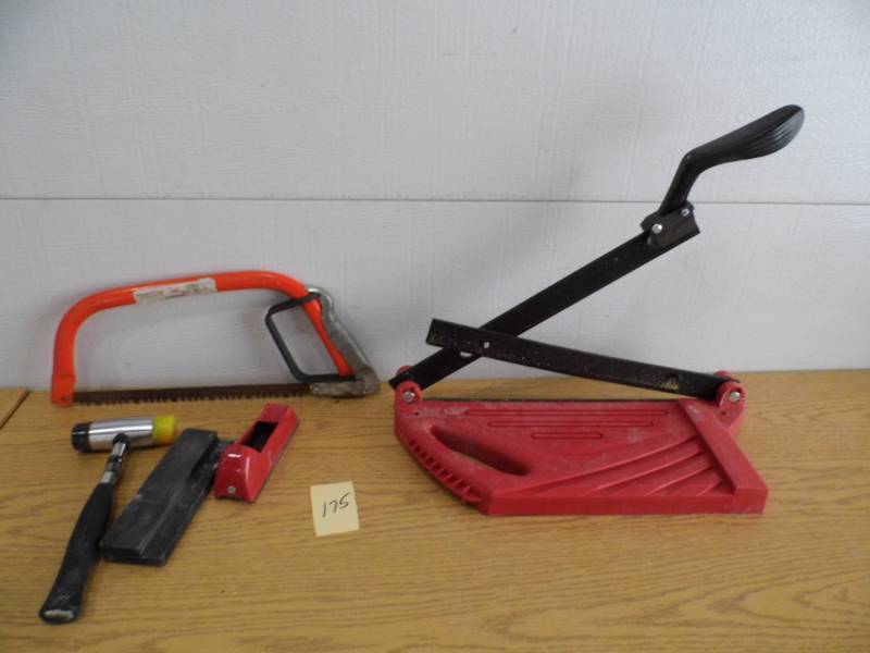 lot 175 image: Laminate Floor Cutter - Tools