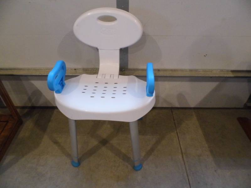 lot 181 image: Carex Shower Chair