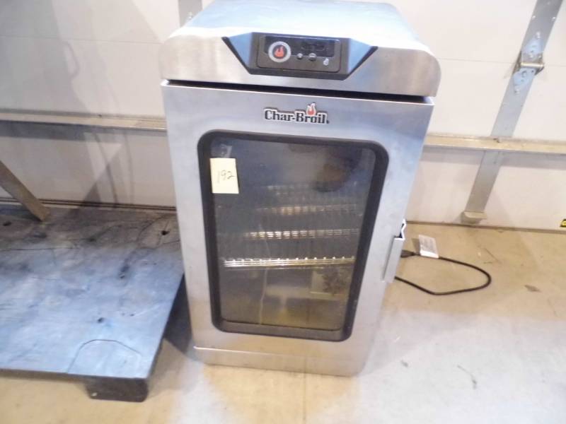 lot 192 image: Charbroil Smoker