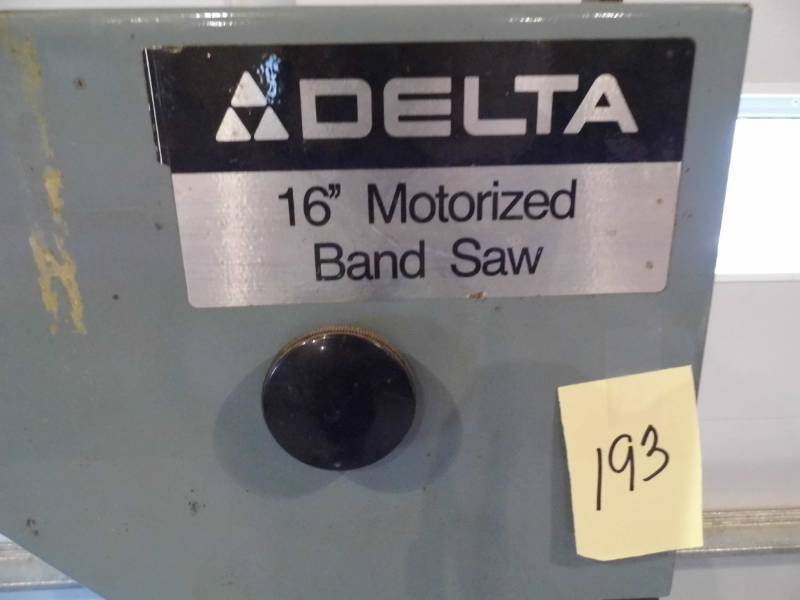 lot 193 image: Delta Band Saw