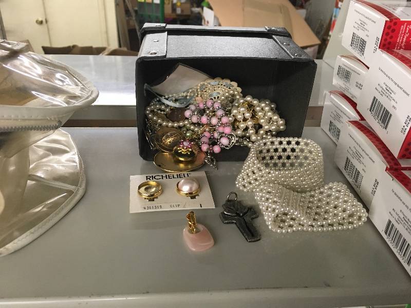lot 182 image: Box Of Jewelry