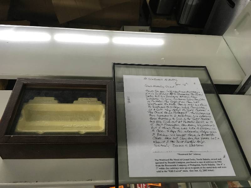 lot 219 image: Westward Ho Ash Tray W Letter