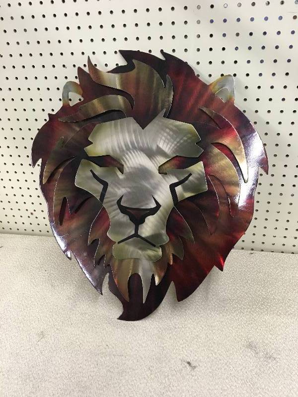lot 236 image: Lion Head Wall Hanging