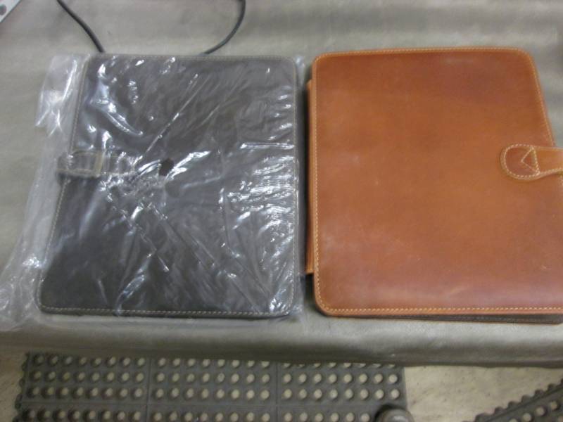Lot of 2 Canyon Outback Leather Tab...