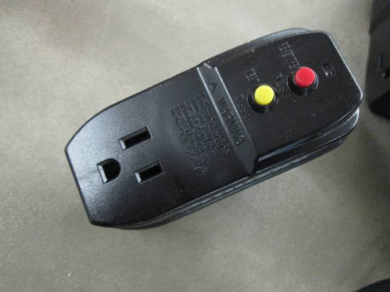 Lot of 6 Husky Wall Adapter GFCI Re...