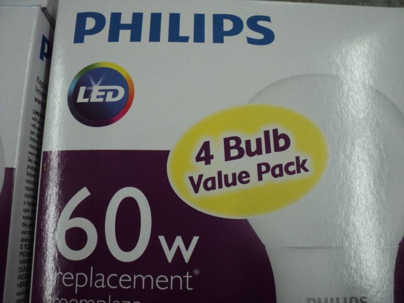 10 Philips 4 Packs of LED 60 W Ligh...