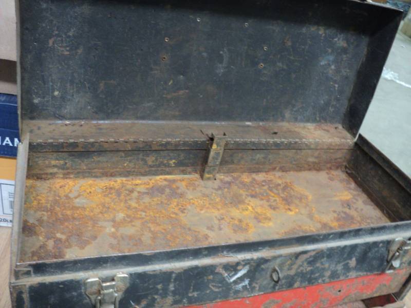 Metal Tool Chest 20 x 8 x 13...
