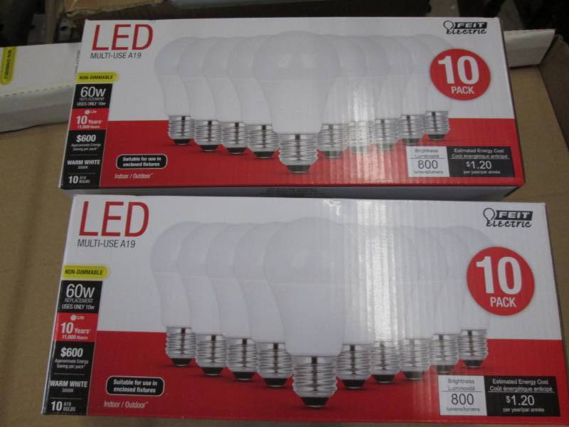 2 10 Pacl LED 60W lightbulbs...