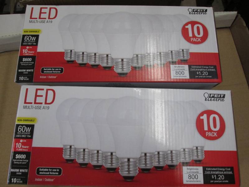 2 10 Pacl LED 60W lightbulbs...