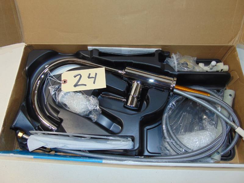 MOEN Kitchen Faucet
