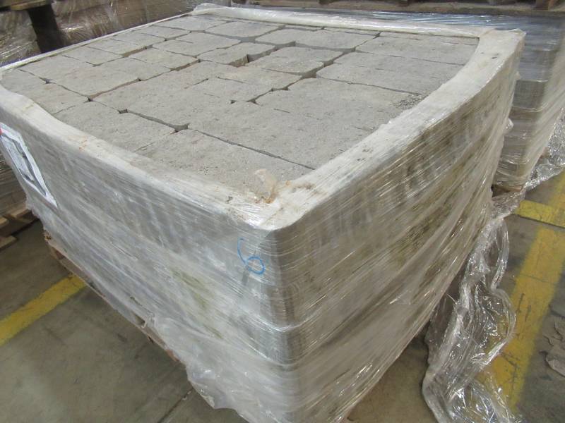 lot 11 image: Belgard Cascade Grey Modular  Concrete Pavers - approx 240 pieces per pallet Model 5904859206001