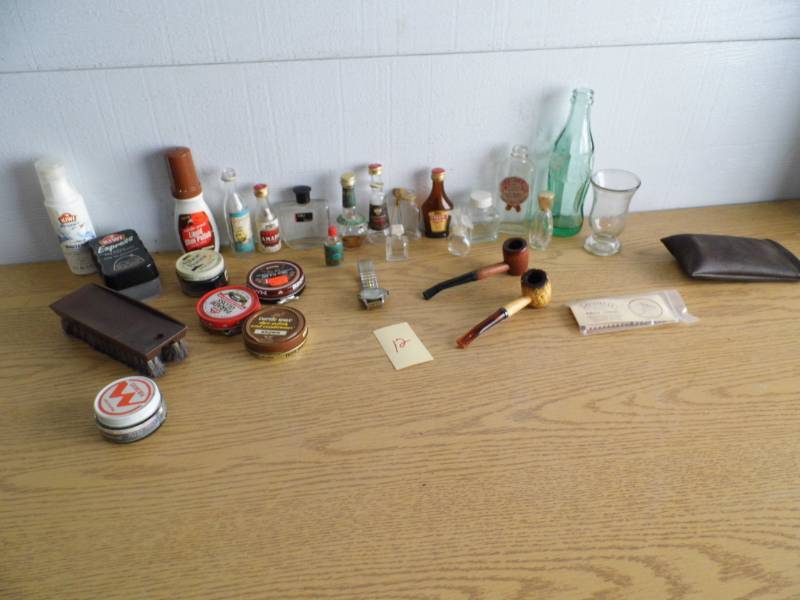 lot 12 image: Mini Bottles - Shoe Shine Items