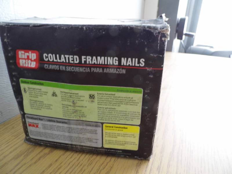 lot 33 image: Grip Rite Framing Nails