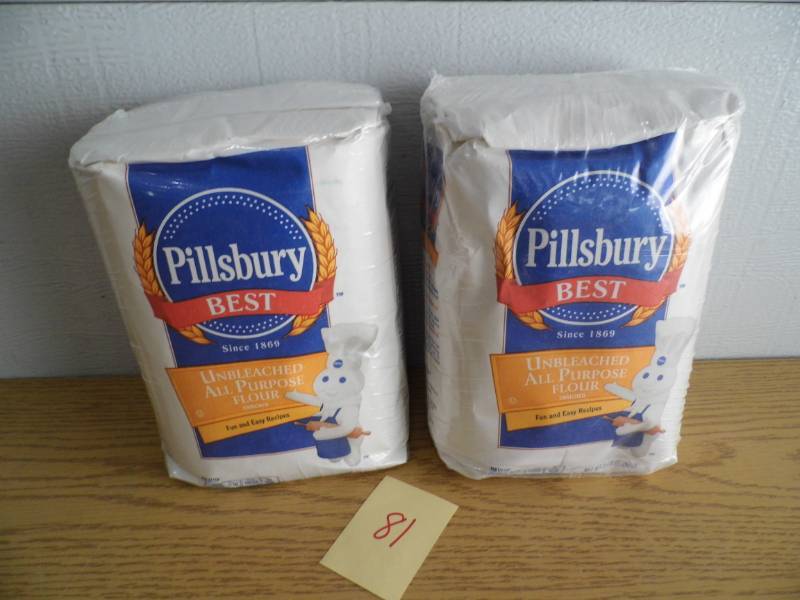 lot 81 image: Lot of 2 Pillsbury Flour