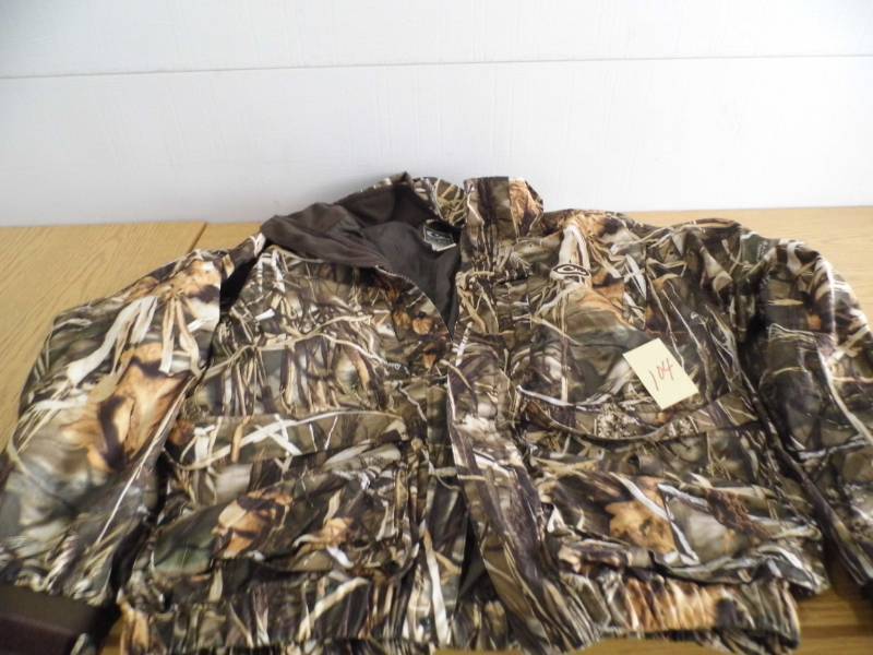 lot 104 image: Drake Jacket