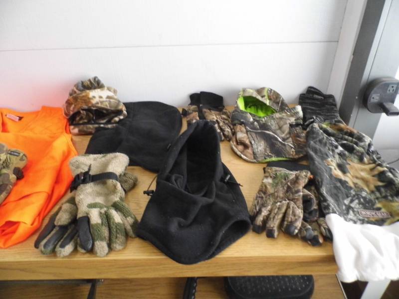 lot 105 image: Vest - Hoods - Hats - Gloves