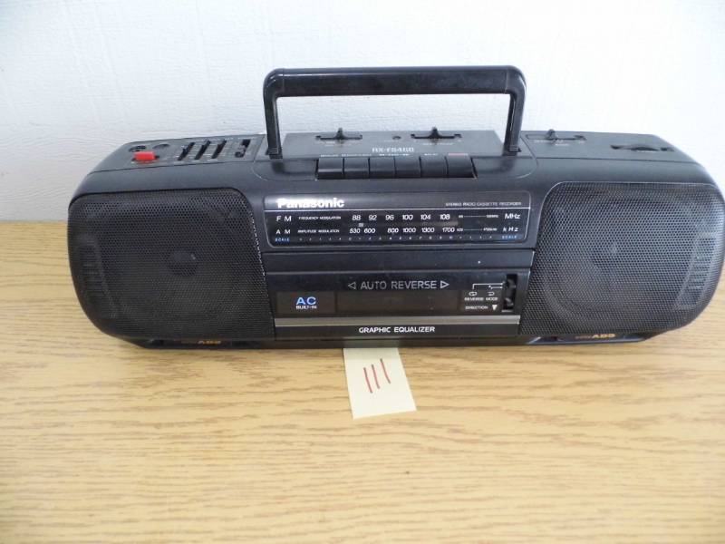 lot 111 image: Panasonic Radio