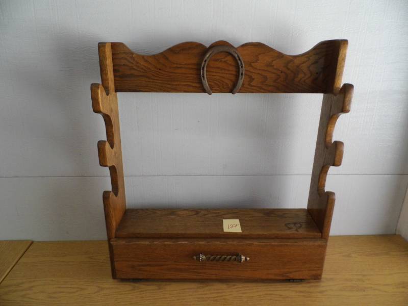 lot 122 image: Gun Rack