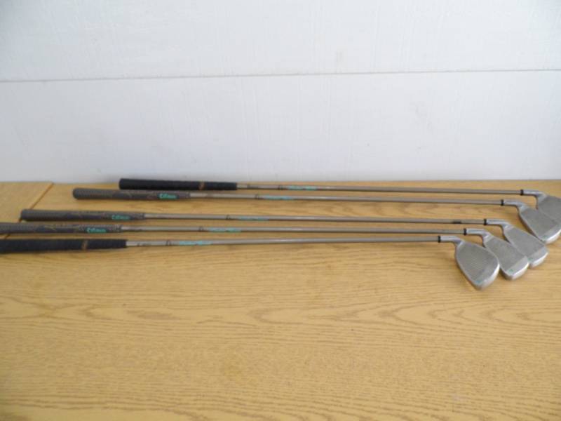 lot 138 image: Ladies Calloway Golf Clubs