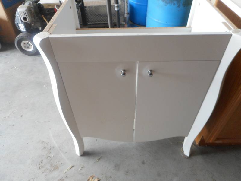 Bathroom Sink, Vanity  Lot (#4)