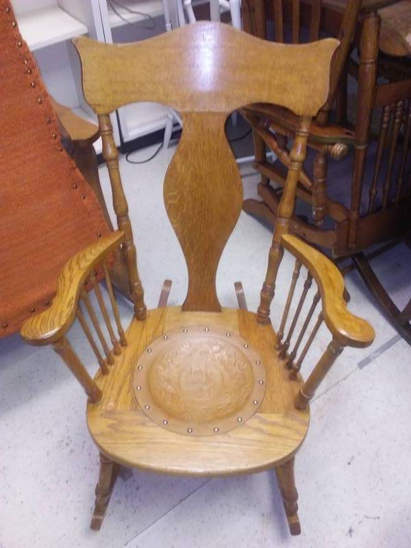 lot 4 image: Vintage Oak Wood Rocker with ornate medallion seat