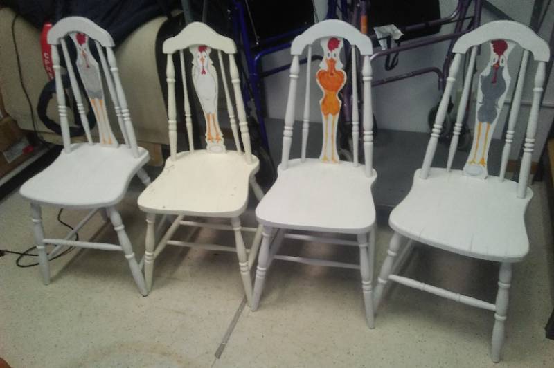 lot 9 image: 4 Vintage Wood Chairs