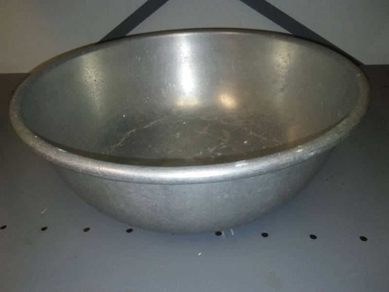 lot 19 image: Heavy 15 inch alloy Bowl vintage.