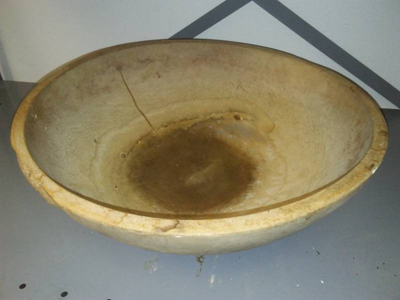lot 20 image: Heavy primitive wood bowl, 17-in.