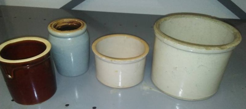 lot 21 image: 4 smaller Crocks