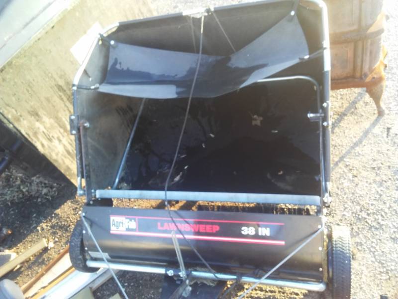 lot 38 image: Agri Fab Lawn Sweeper 38 in.