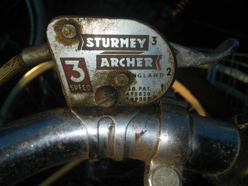 lot 45 image: Columbia Sports III mens bicycle. 3-speed