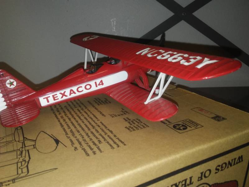 lot 69 image: Texaco 1931 Stearman biplane with box.