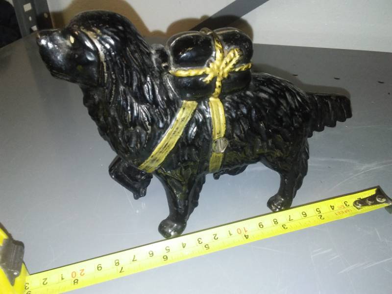 lot 88 image: Vintage cast dog Bank