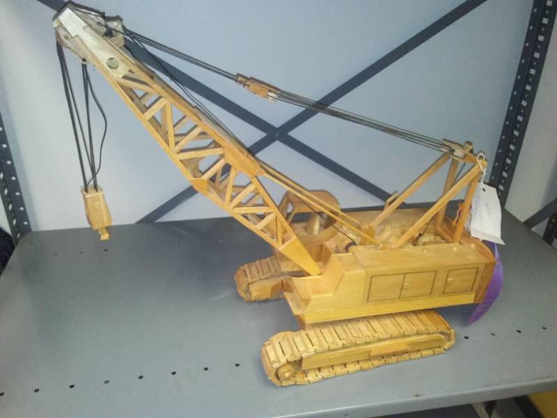lot 93 image: Incredible handmade wood crane - Oak