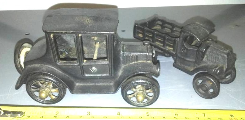 lot 106 image: Cast car and truck.
