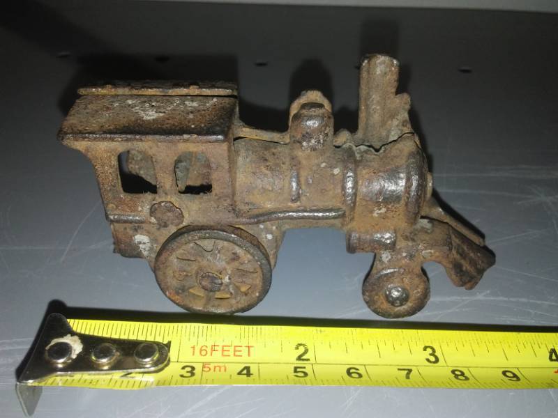 lot 114 image: vintage cast stream locomotive train engine