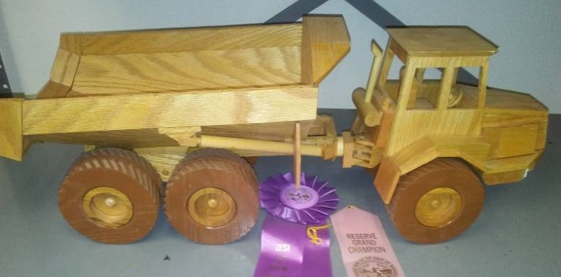 lot 138 image: Wood dirt dump truck Terex Style