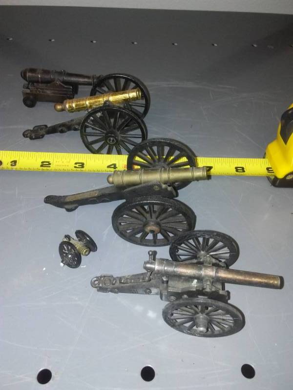 lot 142 image: 4 Vintage Metal Scale Cannon