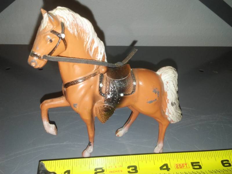 lot 150 image: Painted metal horse vintage.