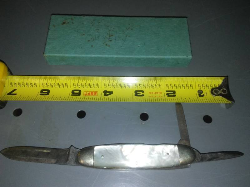 lot 173 image: Pocket knife collapsible with box knife vintage.