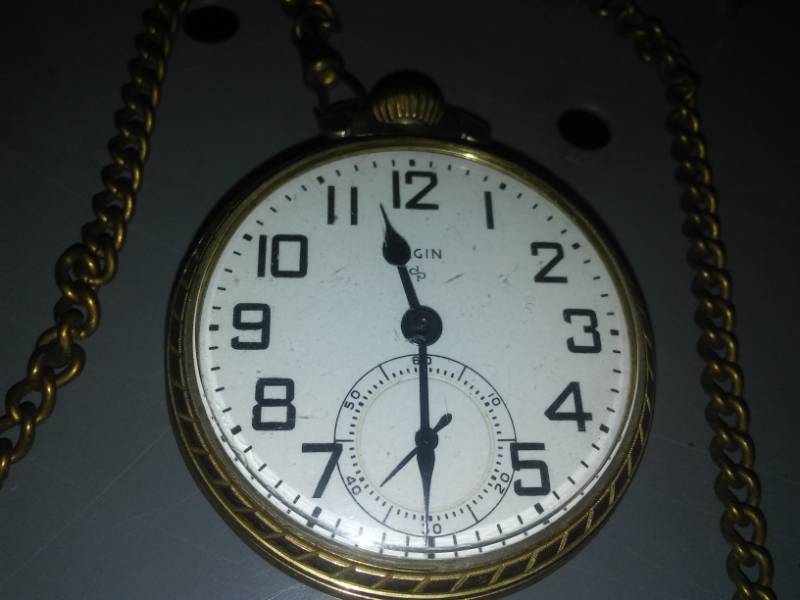 lot 174 image: Mens open pocket watch, Elgin, chain.