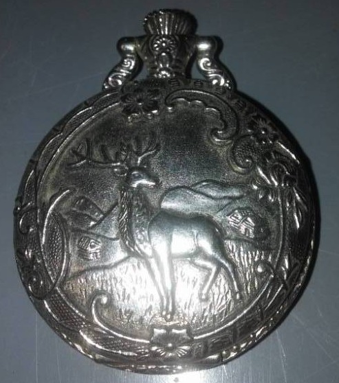 lot 184 image: Mens pocket watch, deer cover details, quartz, movement, silver color.
