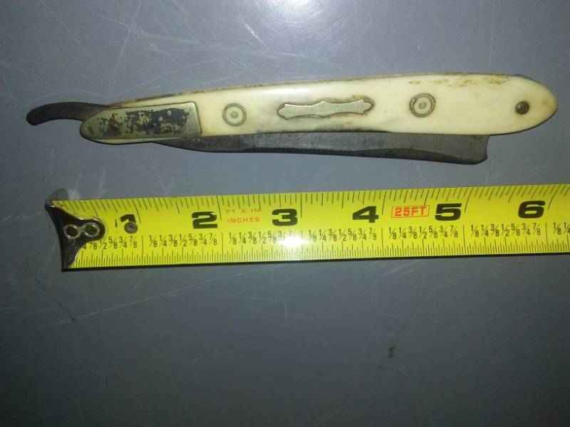 lot 186 image: Mens straight edge razor - Southern & Richardson, Don Cutlery Works.